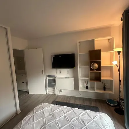Elegant Maine Montparnasse Apartment